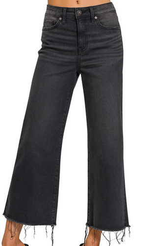 High Rise Cropped Jeans - Black